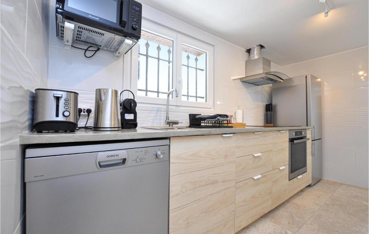 Awesome Apartment In Saint-Jeannet With Kitchen Kültér fotó