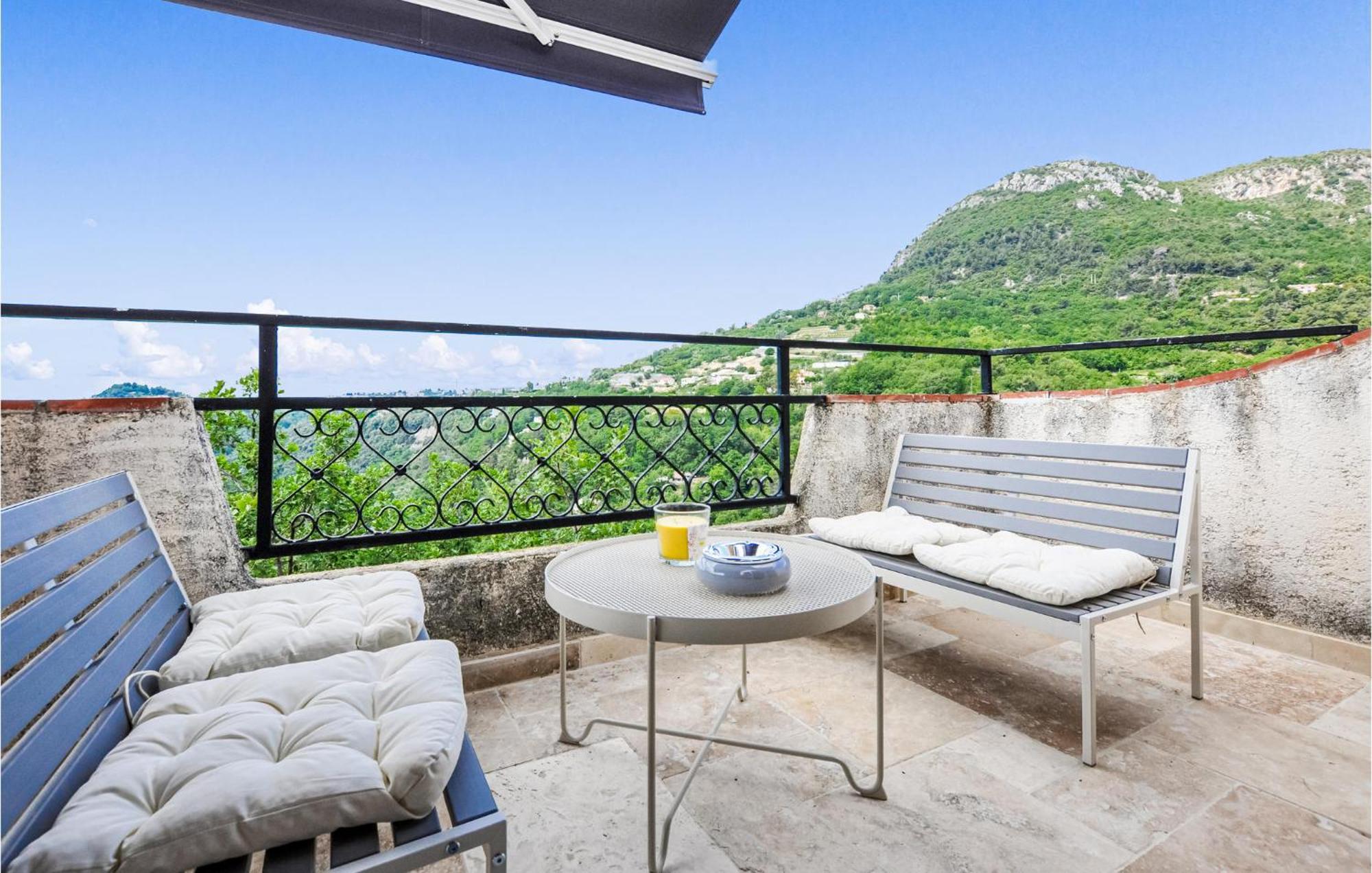 Awesome Apartment In Saint-Jeannet With Kitchen Kültér fotó